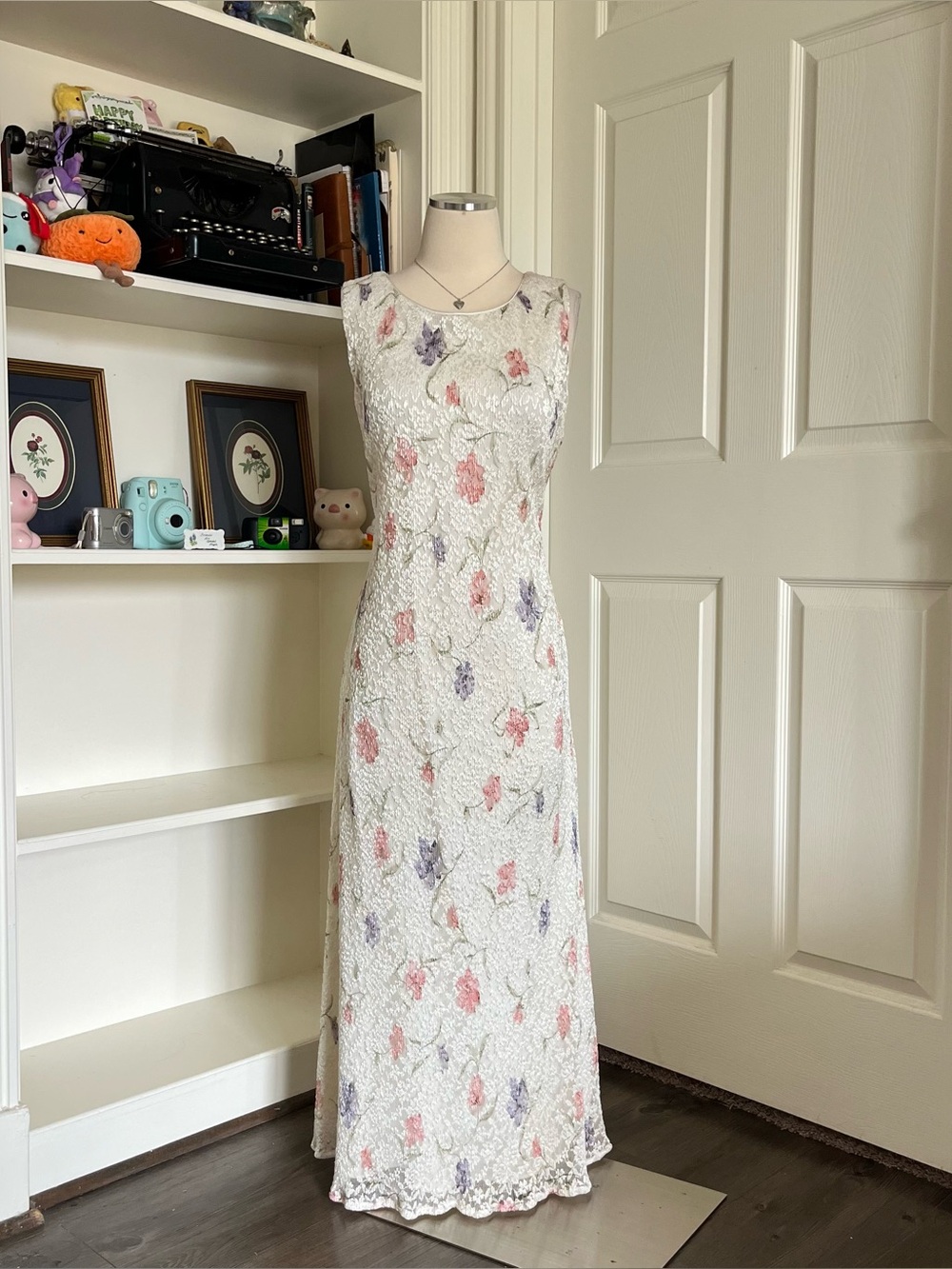Vintage Dressbarn white floral lace maxi dress